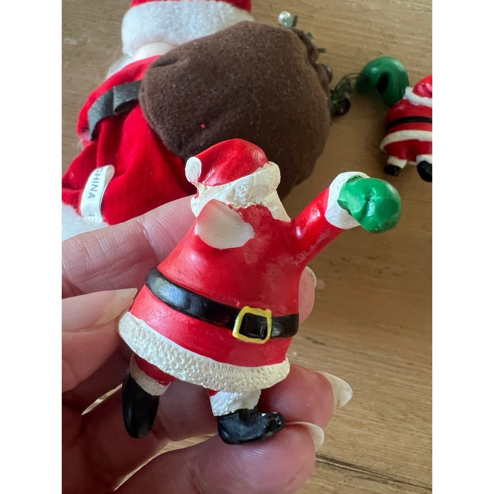 3 Santas Stuffed Plush Christmas Decoration + 2 Cocktail Drink Hanging Figurines - Picture 3 of 3